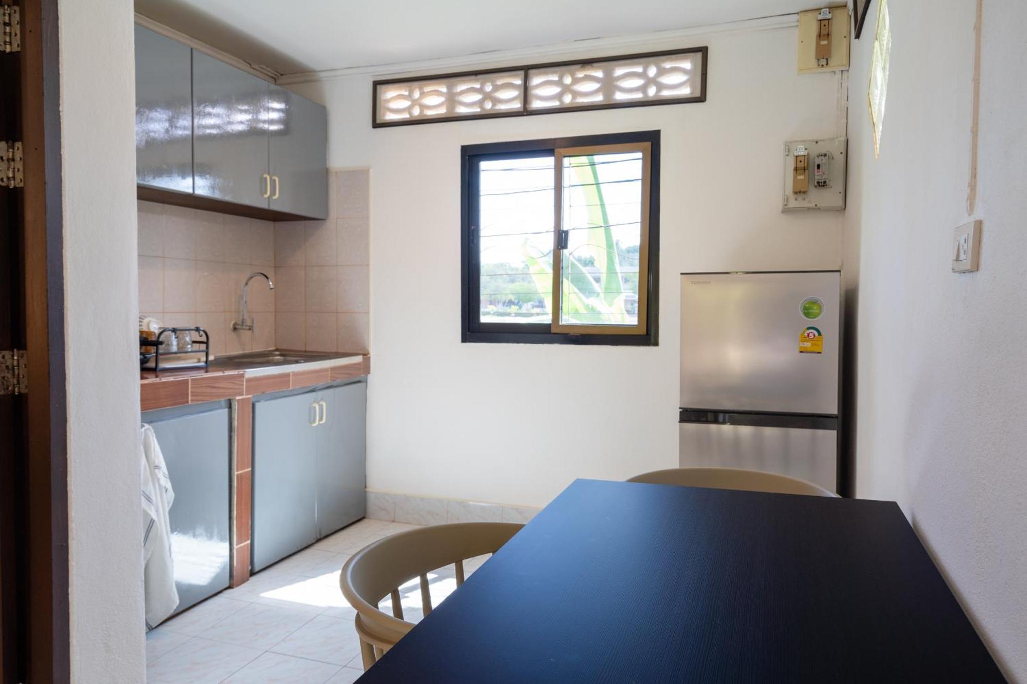 Lanta School Beach Resort Koh Lanta Bagian luar foto