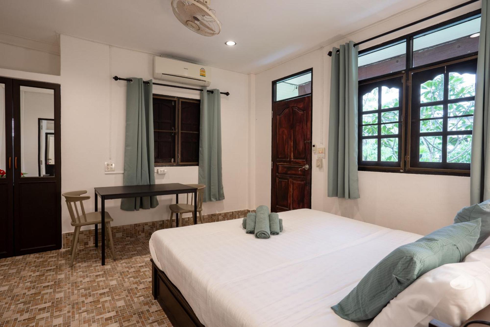 Lanta School Beach Resort Koh Lanta Bagian luar foto