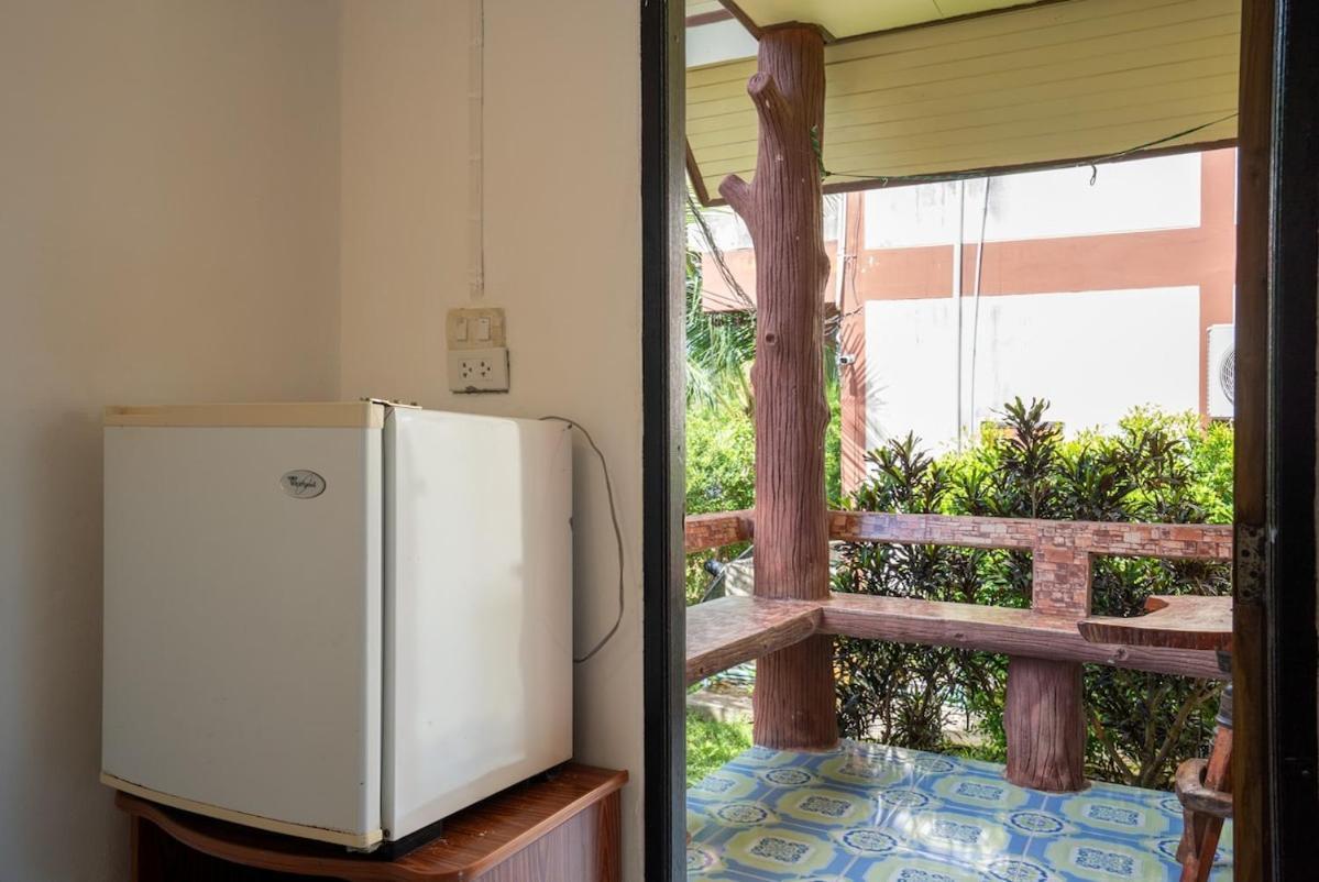 Lanta School Beach Resort Koh Lanta Bagian luar foto