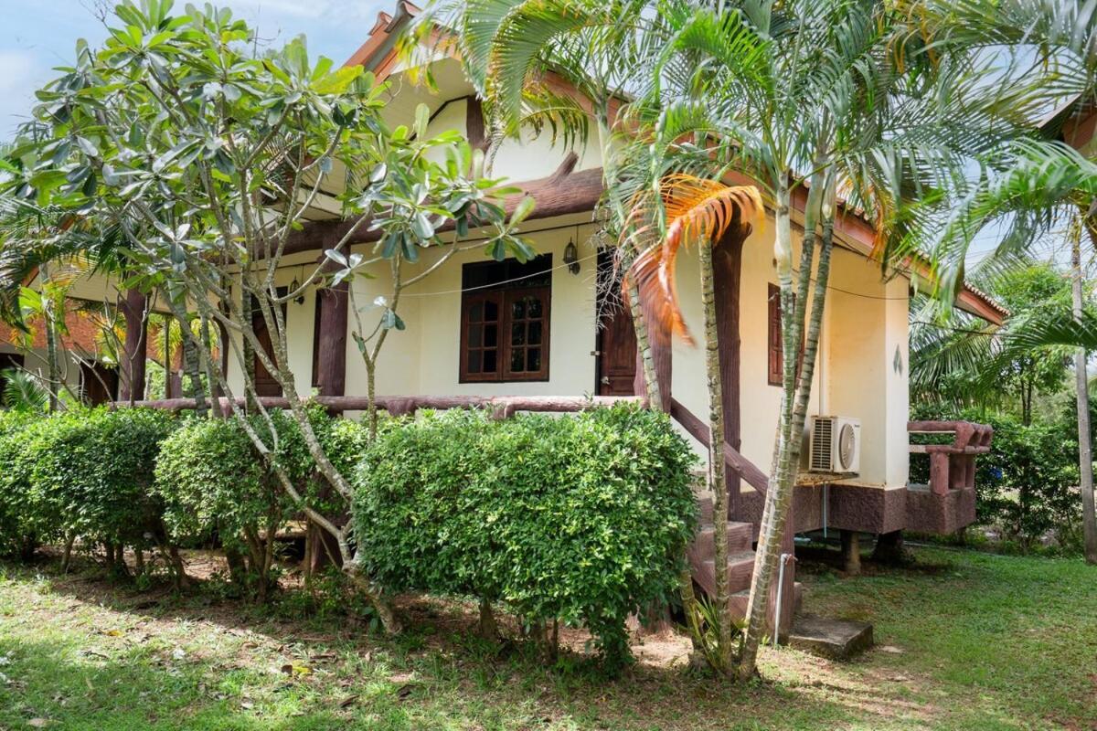 Lanta School Beach Resort Koh Lanta Bagian luar foto